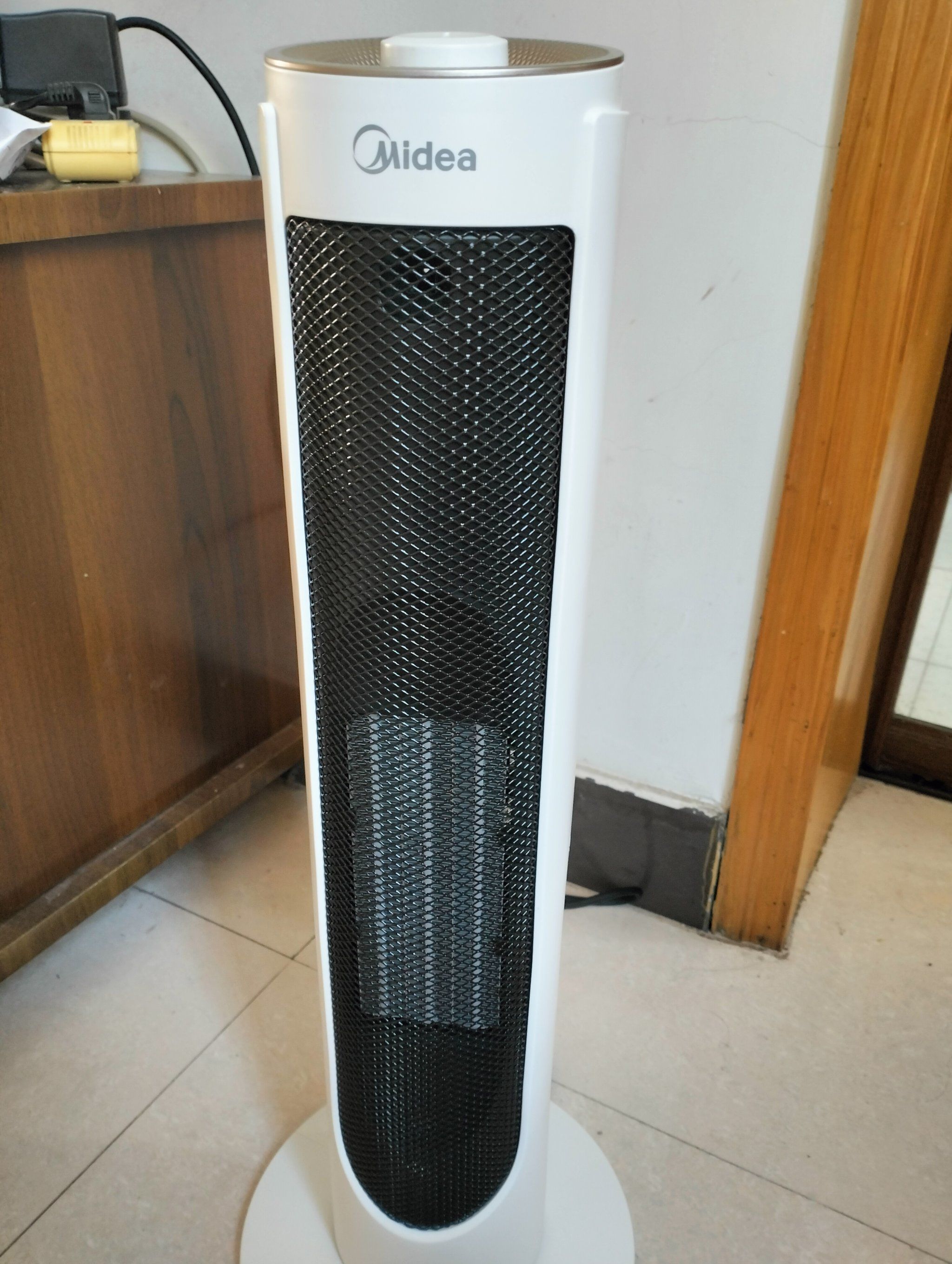 一股冷空气吹热了整条“保暖”消费链——从御寒衣物、火锅餐饮到取暖家电