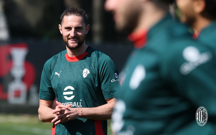 米兰训练营开启新赛季备战 强化团队协作