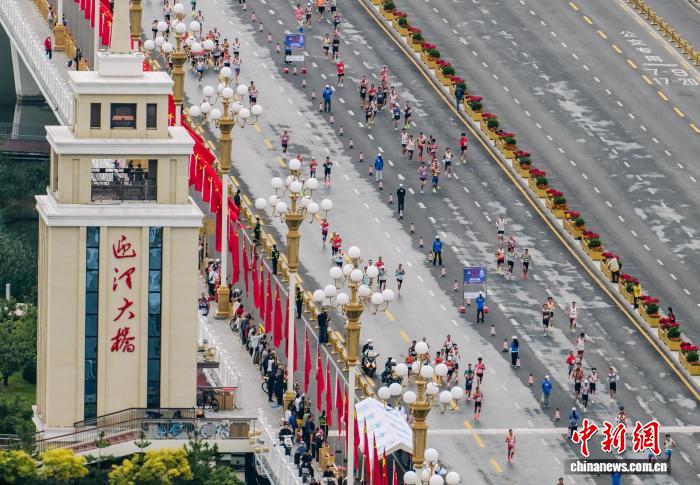 肯尼亚埃塞俄比亚选手包揽太马男女冠军 半程赛