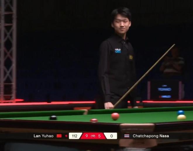 17岁中国新星蓝裕豪世锦赛晋级112强 单杆破百震