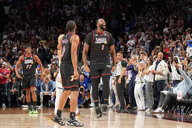 德拉蒙德季后赛首战低迷 76人惨败凯尔特人